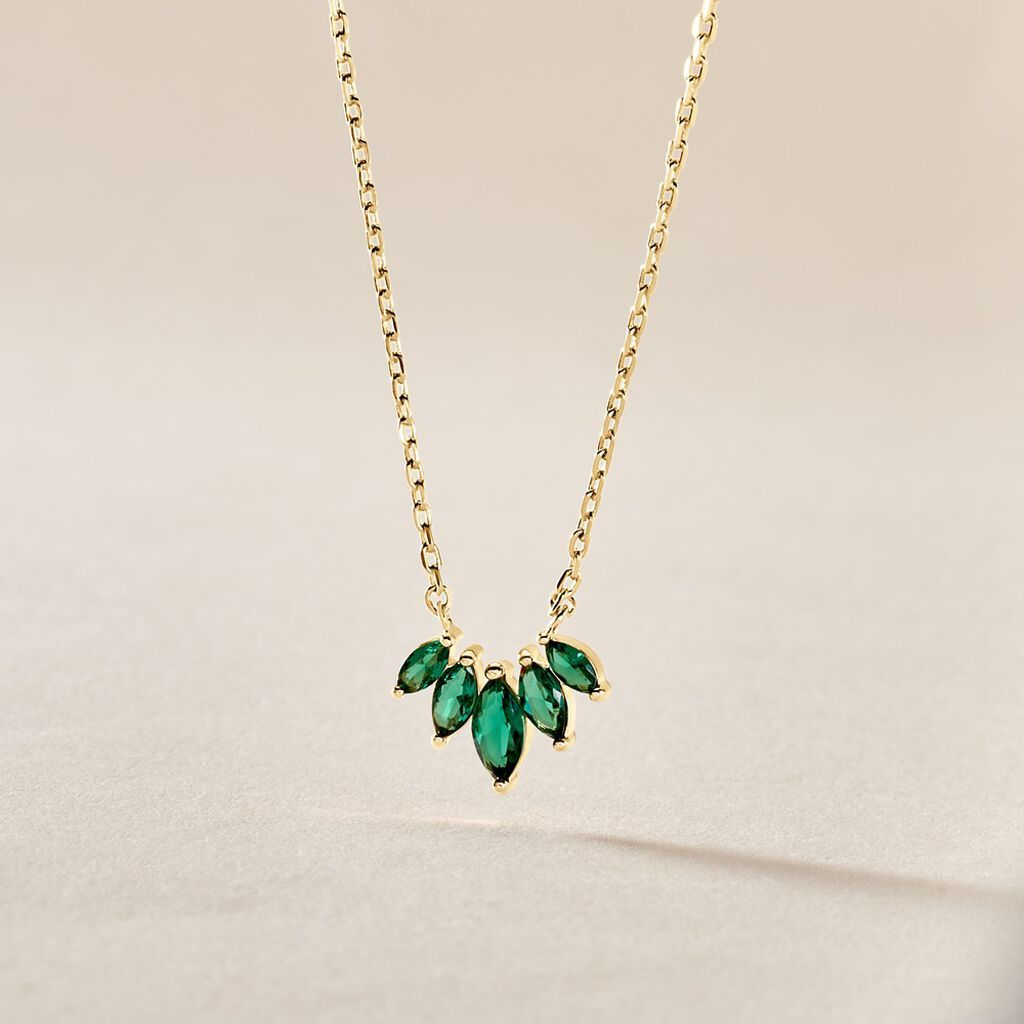 Collar de esmeraldas